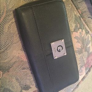 GUESS wallet